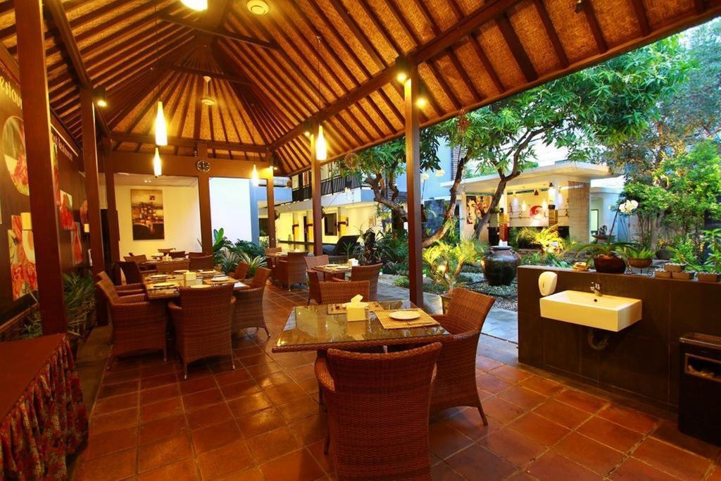 Gosyen Hotel Легиан Экстерьер фото