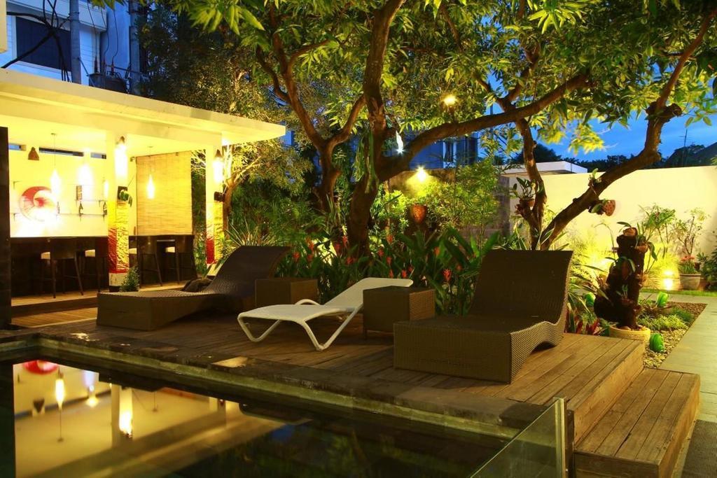 Gosyen Hotel Легиан Экстерьер фото