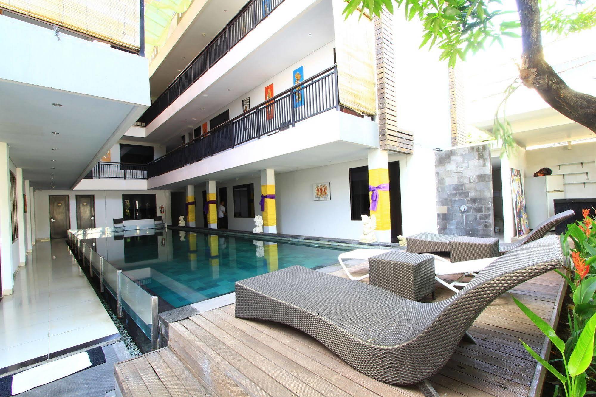 Gosyen Hotel Легиан Экстерьер фото
