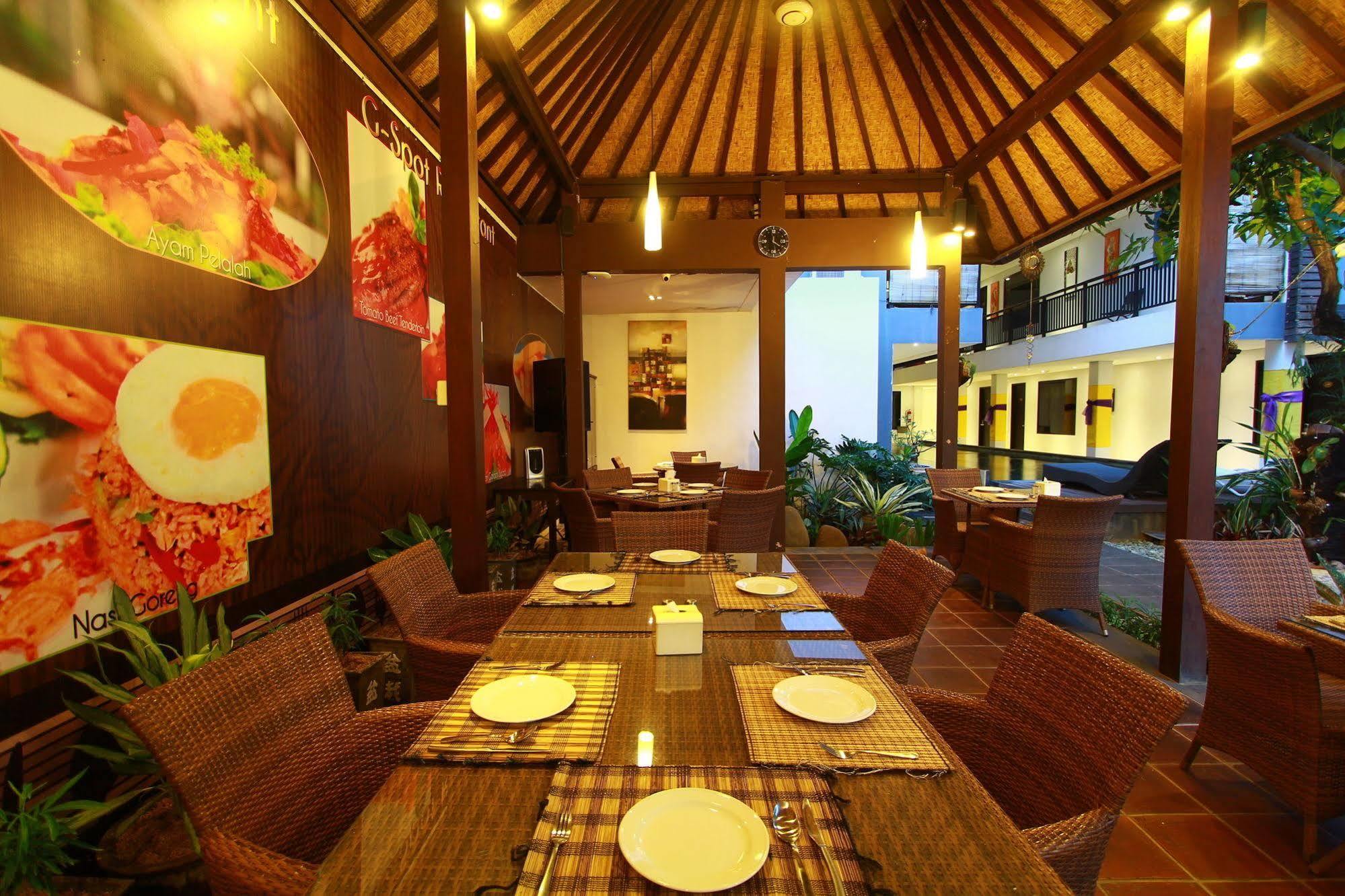 Gosyen Hotel Легиан Экстерьер фото